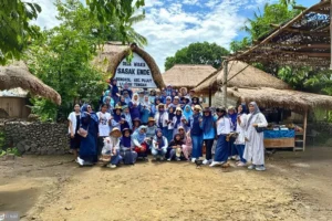 Tour Lombok, Tour Lombok Murah, Tour Desa Sade, Pakat Wisata Lombok (1)