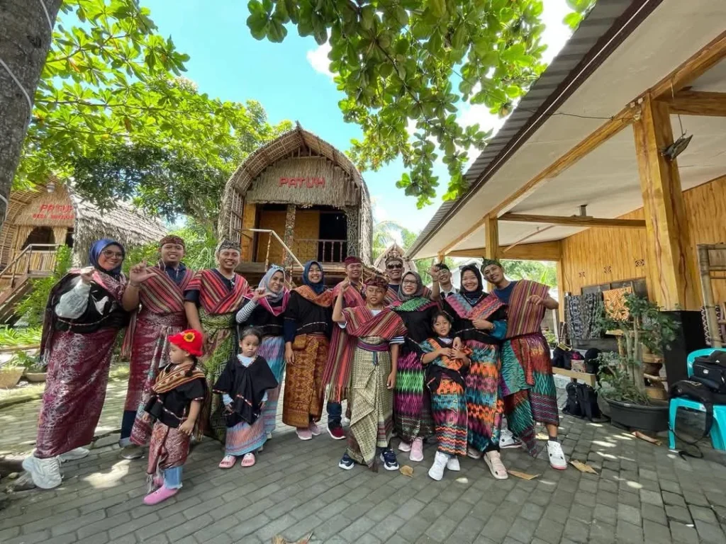 Tour Lombok, Tour Lombok Murah, Tour Desa Sade, Pakat Wisata Lombok (6)