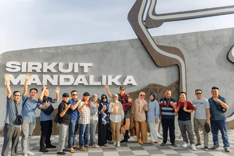 paket tour lombok