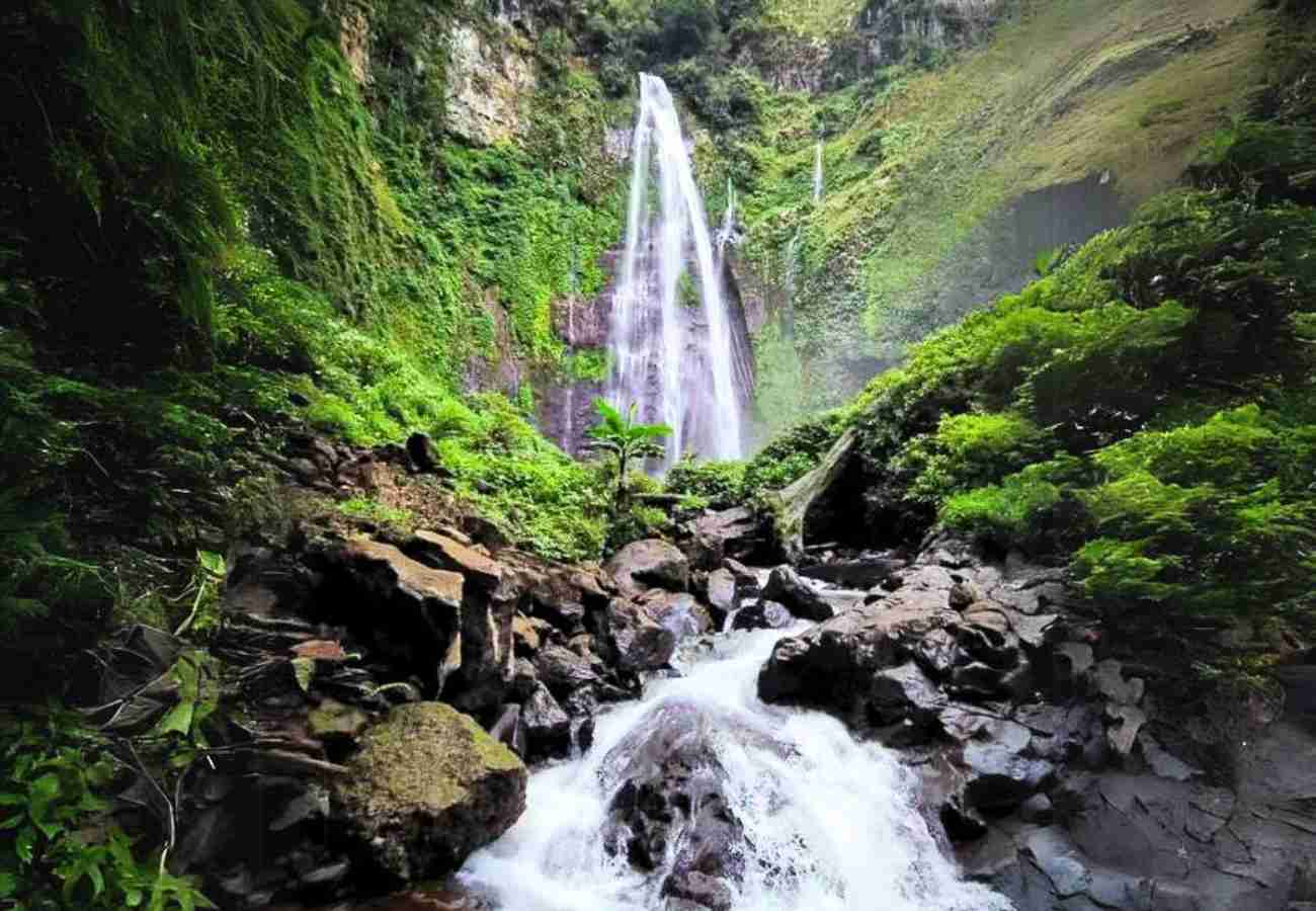 Air Terjun Tertinggi Di Pulau Lombok | Tour Lombok Lima Hari | Paket Tour lombok Murah | Tour Lombok